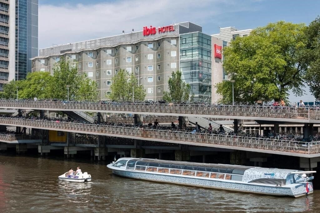 Ibis Amsterdam Centre 3* суреті