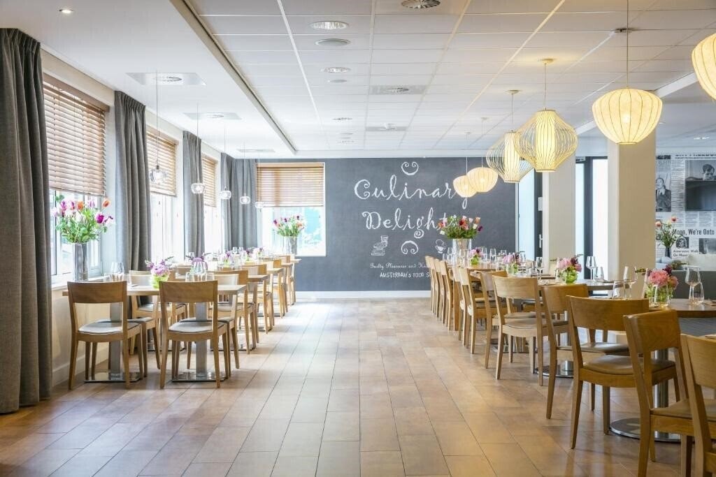 Holiday Inn Express Amsterdam - Schiphol 3* суреті