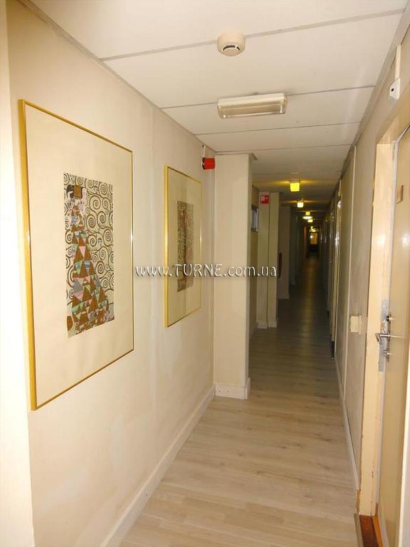 Budget Bargain Toko 2* суреті