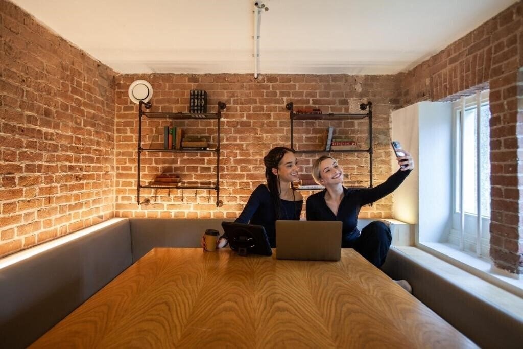 Картинка Generator Amsterdam 1*