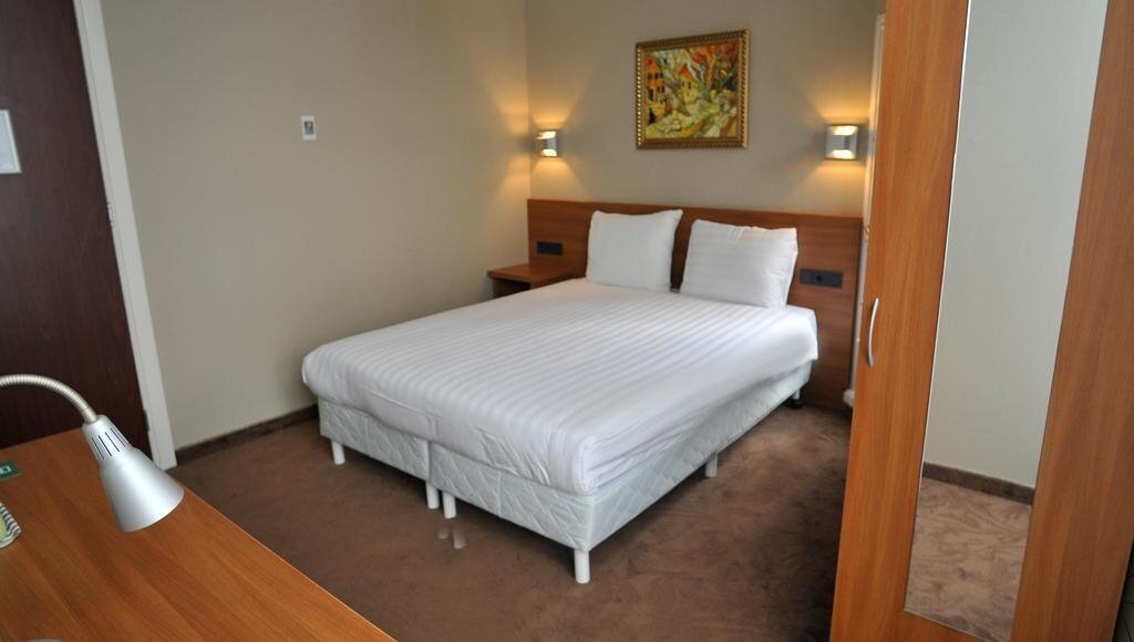 Dutch Design Hotel Vondelpark (ex. Central Park) 3* қонақ үйі