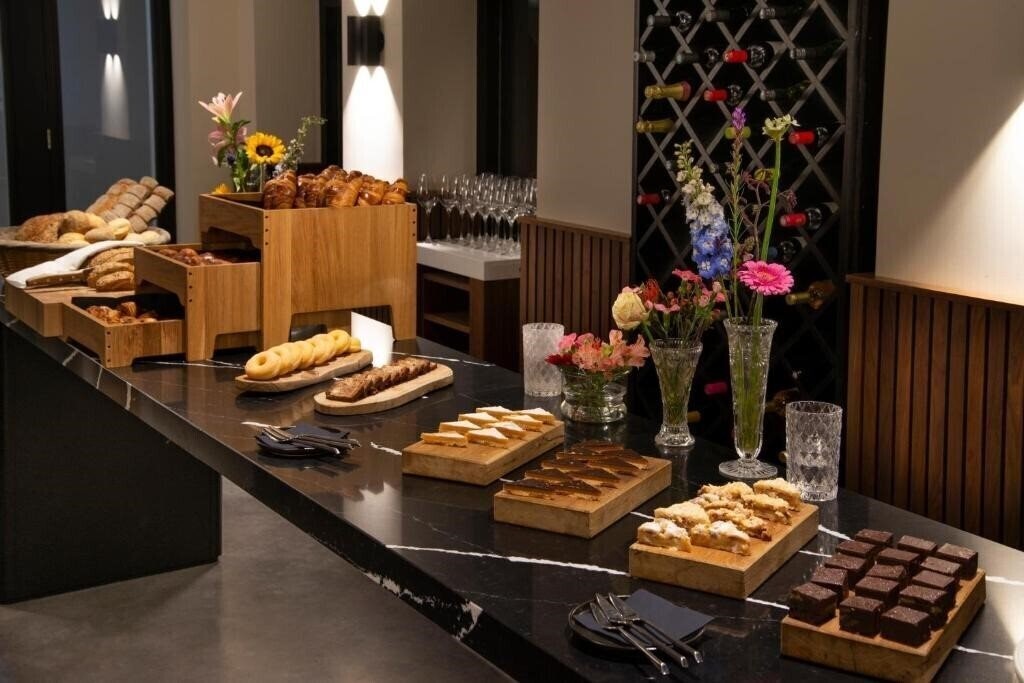 Pestana Amsterdam Riverside 5* суреті