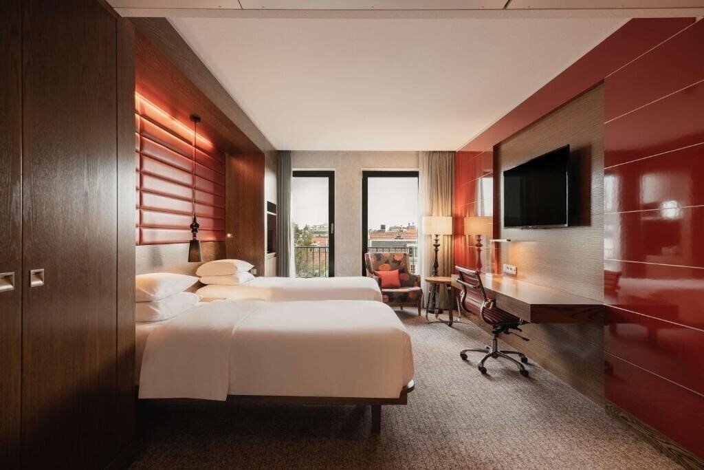 Hilton The Hague 5* суреті