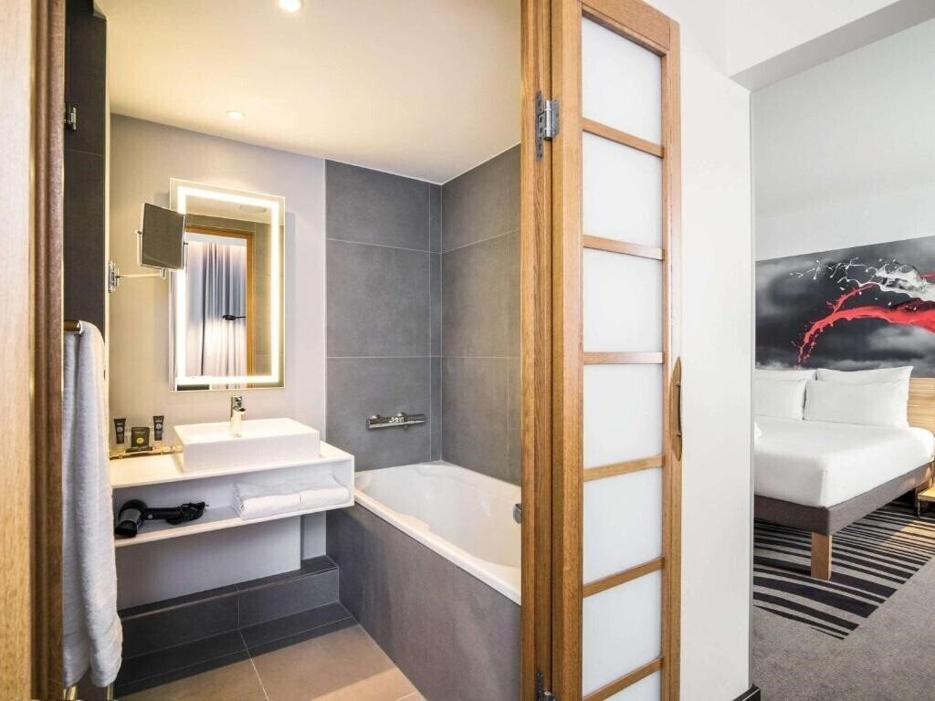 Фото Novotel Den Haag City Centre 4*