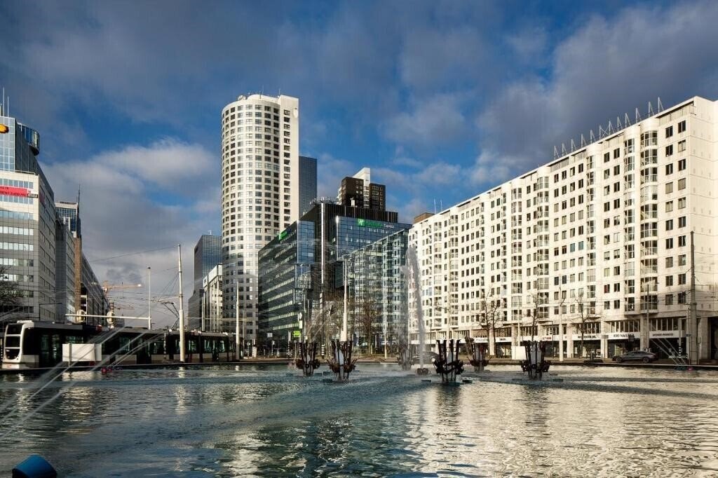 Holiday Inn Express Rotterdam - Central Station 3* суреті