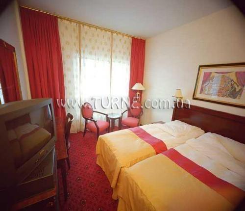 Фотография Opera 4*