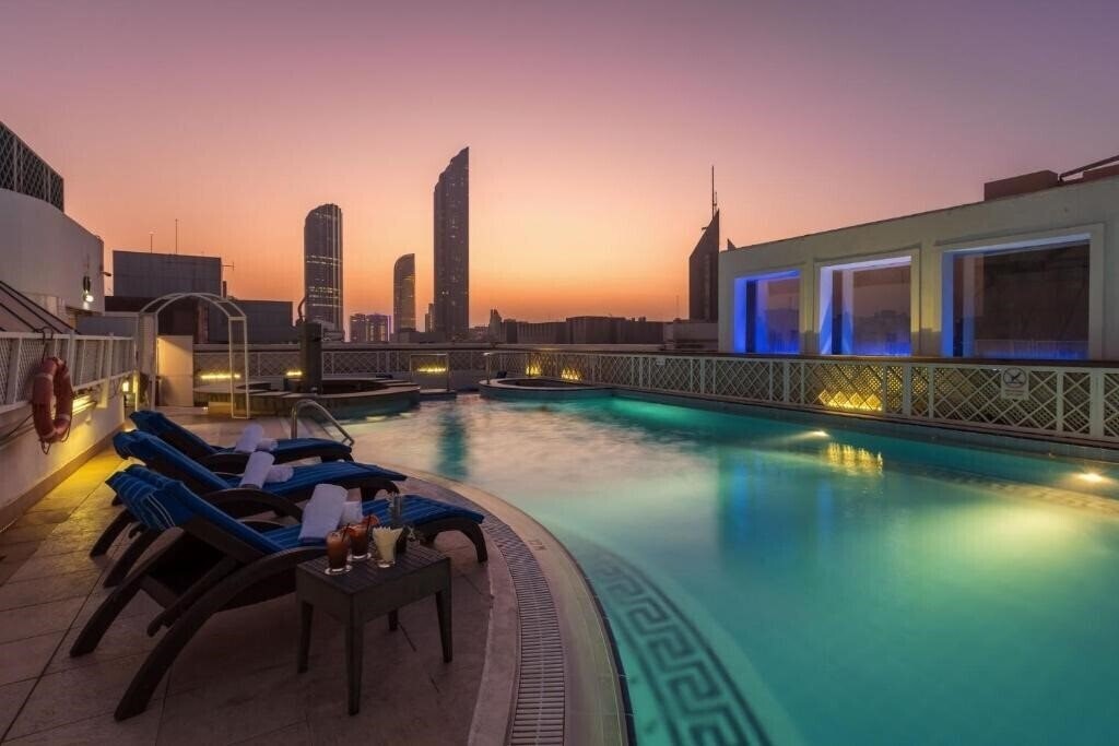 Изображение Millennium Downtown Abu Dhabi (ex. Millennium Plaza Downtown, Crowne Plaza Abu Dhabi) 5*