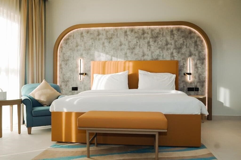 Фото Sheraton Khalidiya Hotel Abu Dhabi 4*