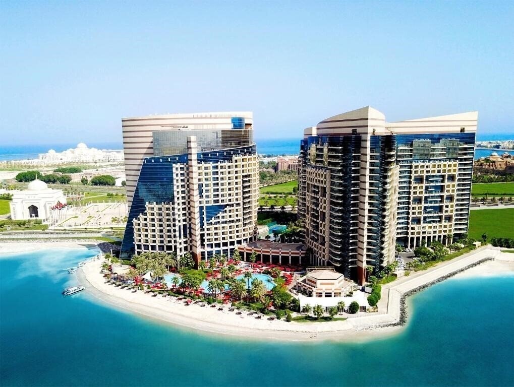 Отель Khalidiya Palace Rayhaan Abu Dhabi 5*