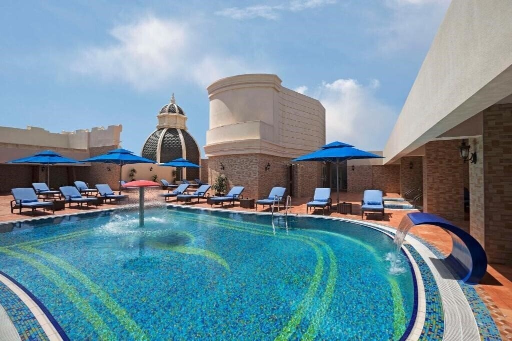Изображение Royal Rose Abu Dhabi, a Curio Collection by Hilton Affiliated Hotel 5*