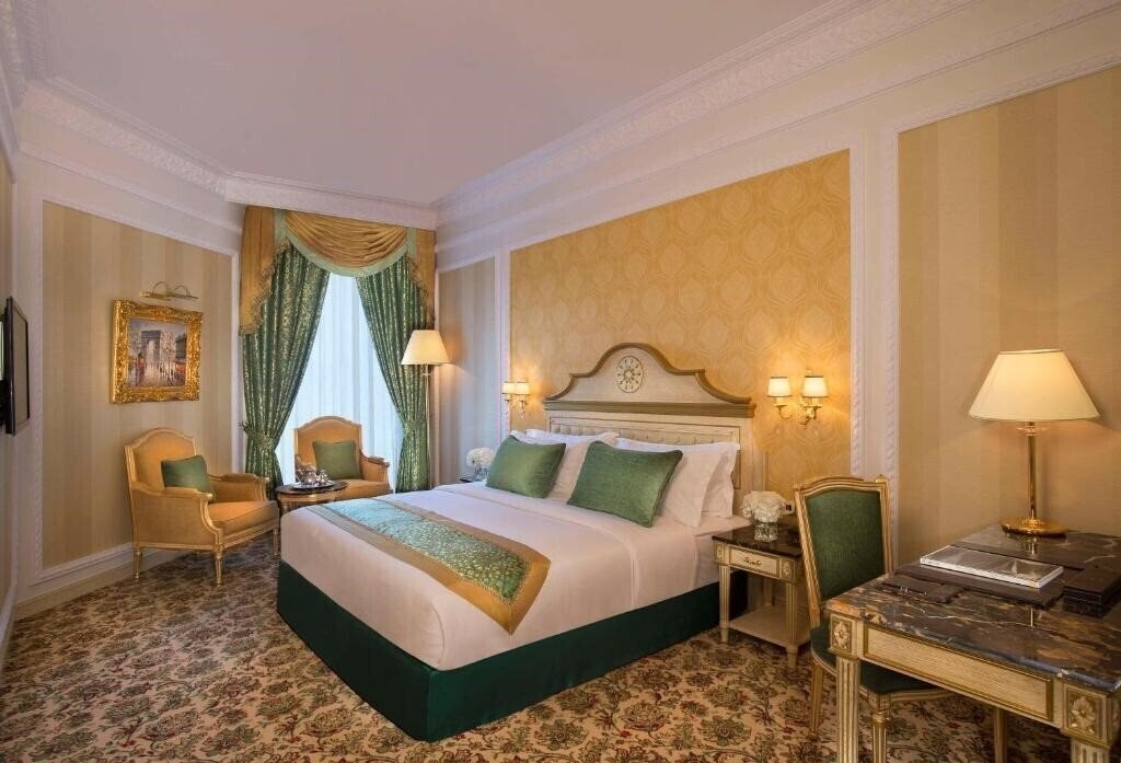 Отель Royal Rose Abu Dhabi, a Curio Collection by Hilton Affiliated Hotel 5*