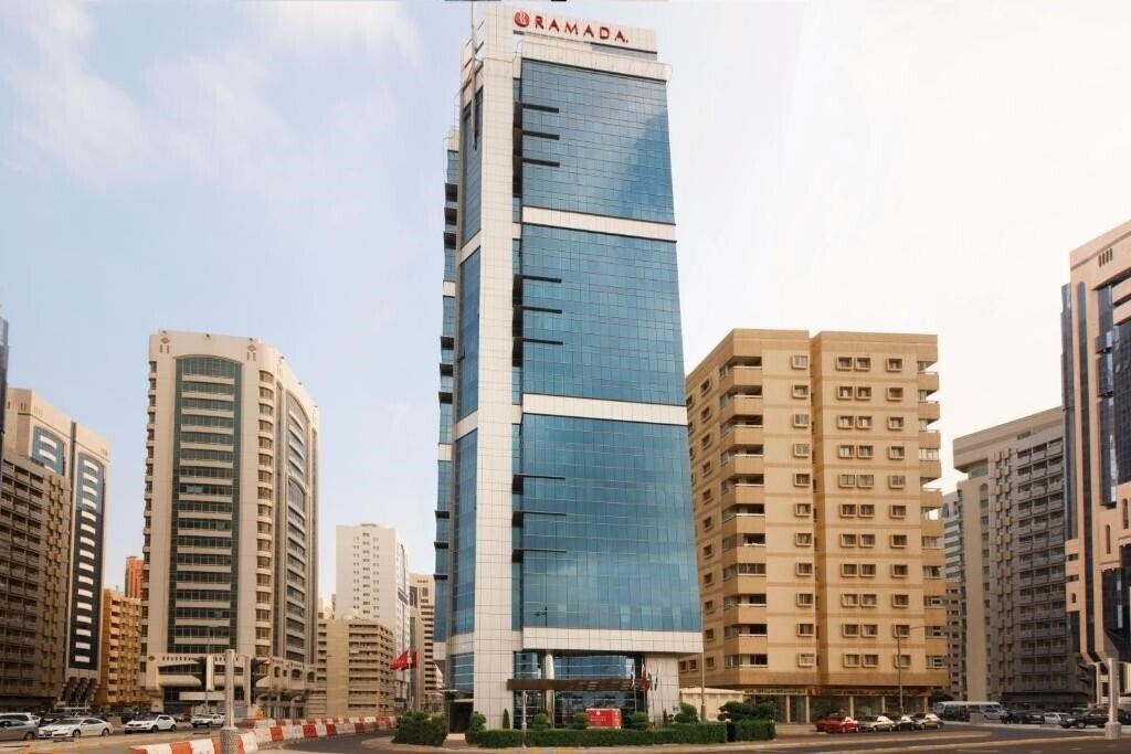 Изображение Ramada Abu Dhabi Corniche 4*