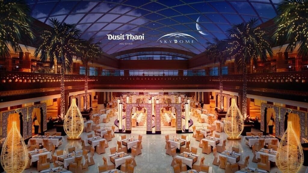 Отель Dusit Thani Abu Dhabi 5*