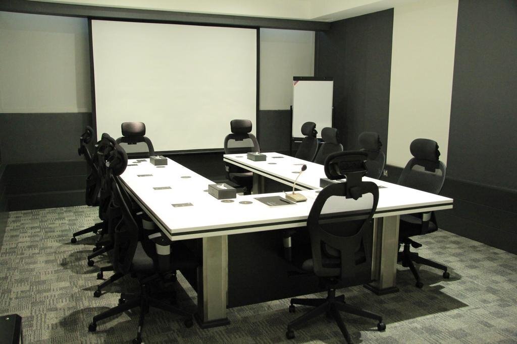 Trianon Hotel 2* суреті