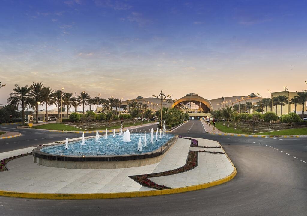 Armed Forces Officers Club & Hotel 5* қонақ үйі