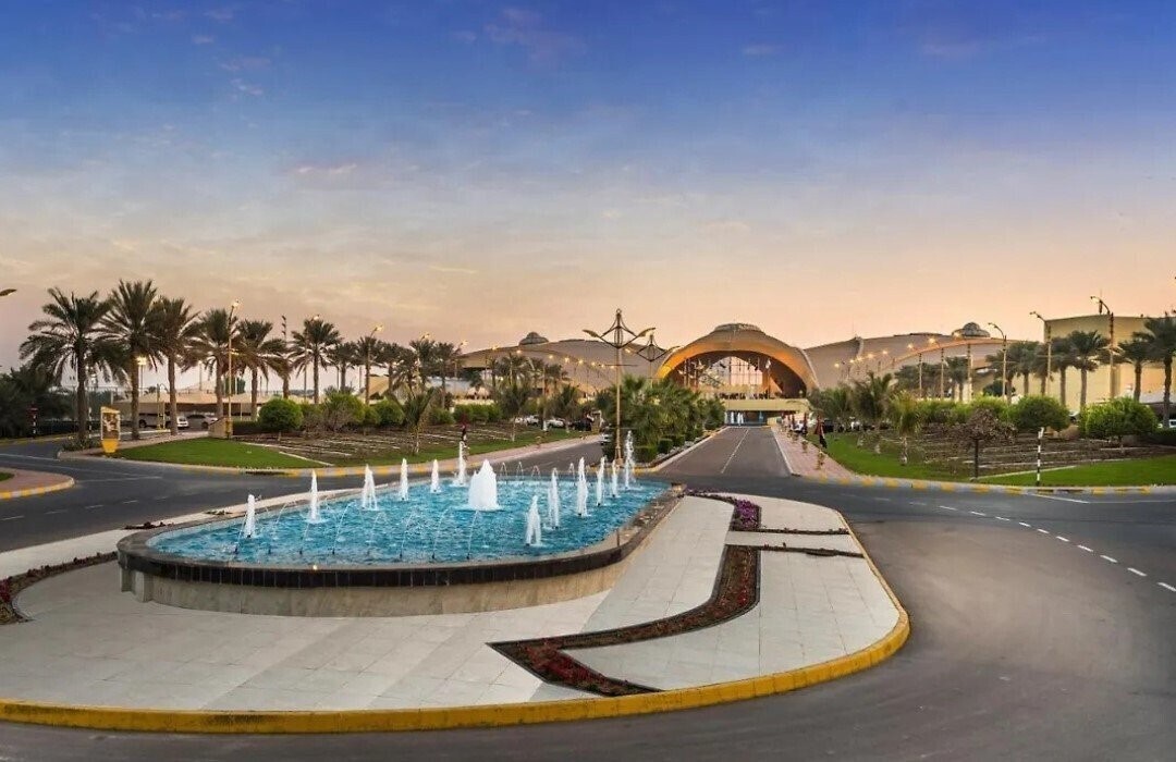 Отель Armed Forces Officers Club & Hotel 5*