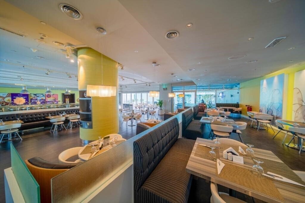 Premier Inn Abu Dhabi Capital Centre 3* суреті