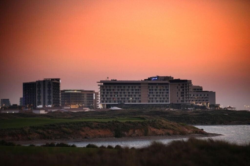 Radisson Blu Hotel Abu Dhabi Yas Island 4* фотосуреті
