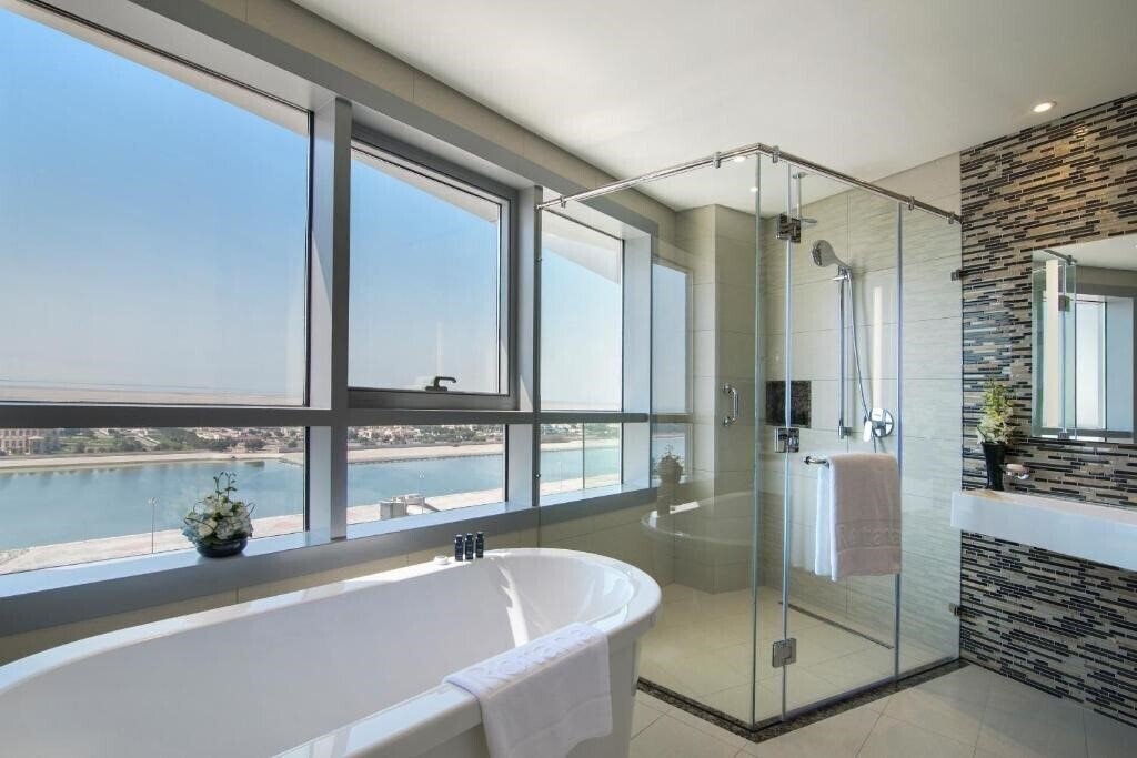 Pearl Rotana 4* фотосуреті