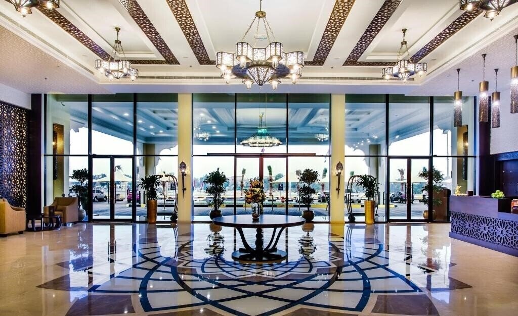 Картинка Western Hotel - Madinat Zayed 4*