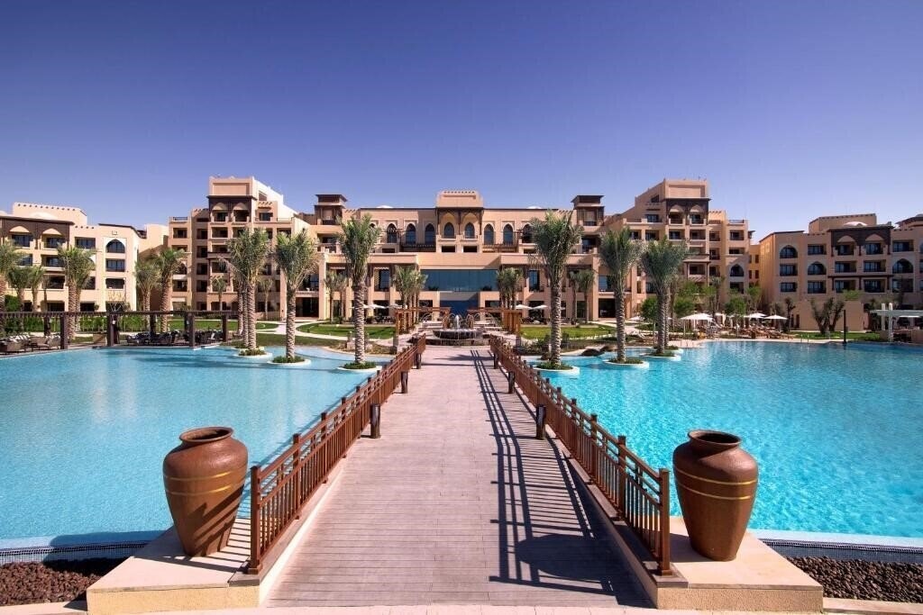 Фото Saadiyat Rotana Resort & Villas 5*
