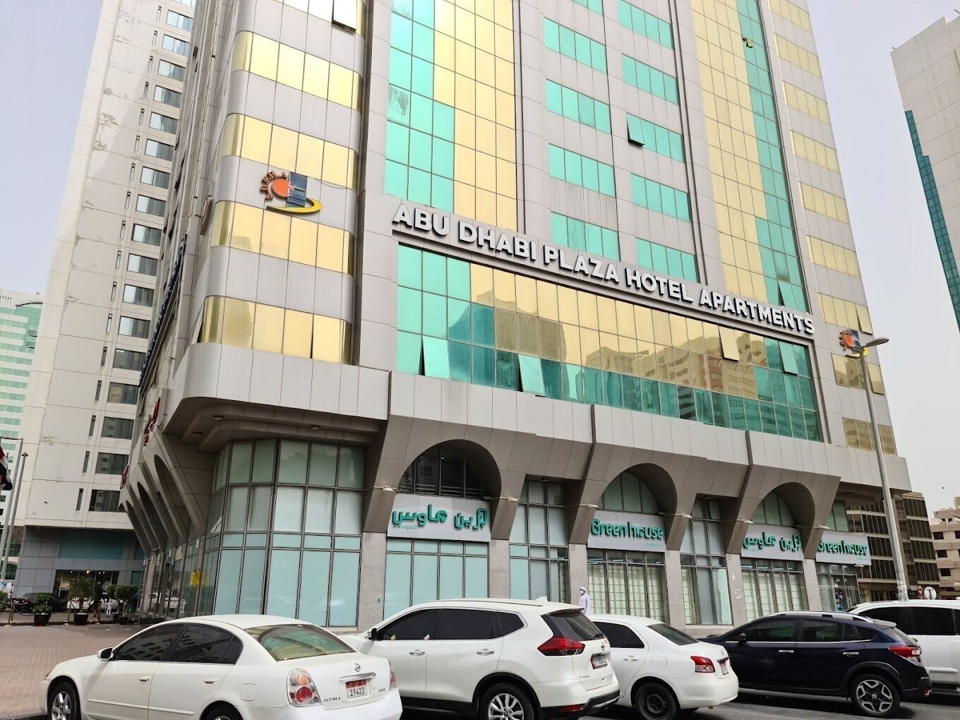 Отель Abu Dhabi Plaza Hotel Apartments апартаменты