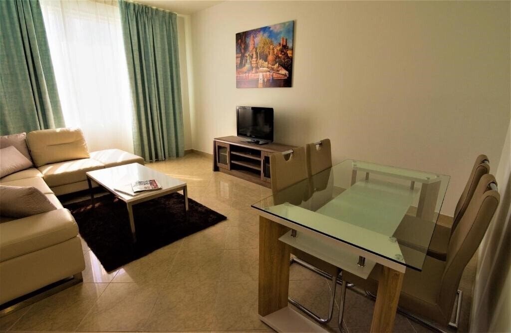 Abu Dhabi Plaza Hotel Apartments апартаменты қонақ үйі