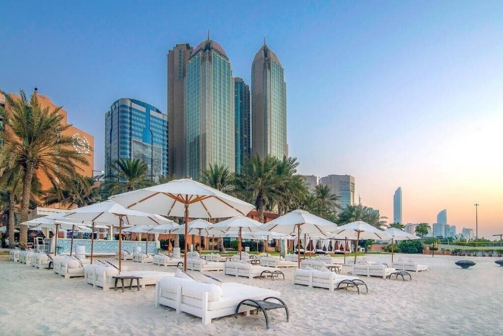 Sheraton Abu Dhabi Hotel & Resort 5* қонақ үйі