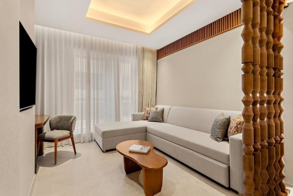 Картинка Mercure Abu Dhabi Downtown (ex. Golden Tulip Downtown Abu Dhabi, Gloria Downtown Hotel) 4*