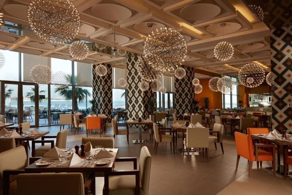 Изображение Royal M by Gewan Hotel Abu Dhabi 5*