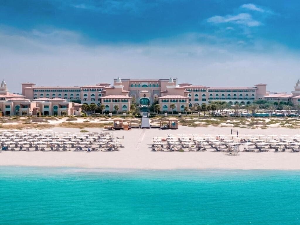 Отель Rixos Premium Saadiyat Island 5*