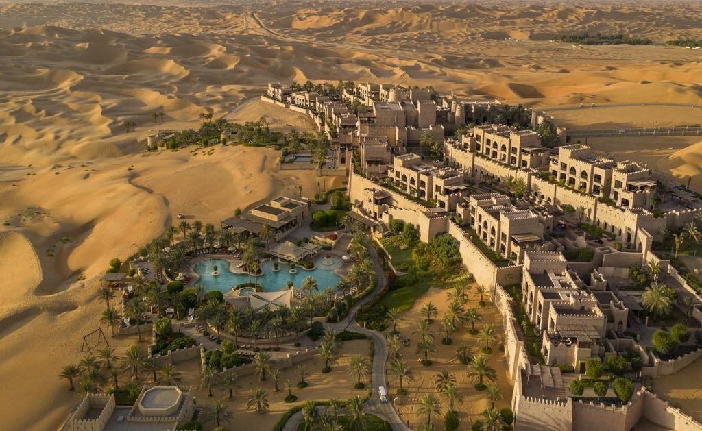 Отель Qasr Al Sarab Desert Resort by Anantara 5*