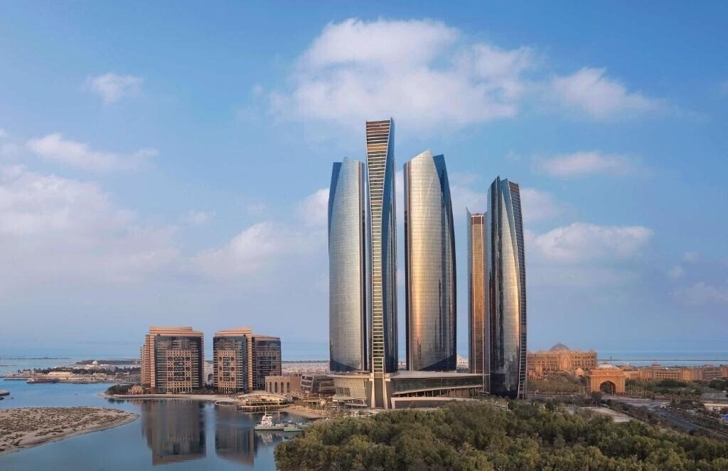 Отель Conrad Abu Dhabi Etihad Towers (ex. Jumeirah at Etihad Towers, Conrad Hotel Abu Dhabi Etihad Towers) 5*