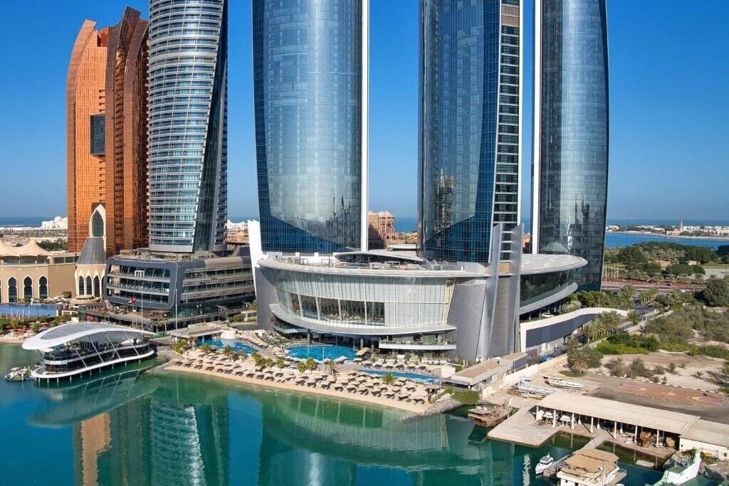 Фото Conrad Abu Dhabi Etihad Towers (ex. Jumeirah at Etihad Towers, Conrad Hotel Abu Dhabi Etihad Towers) 5*