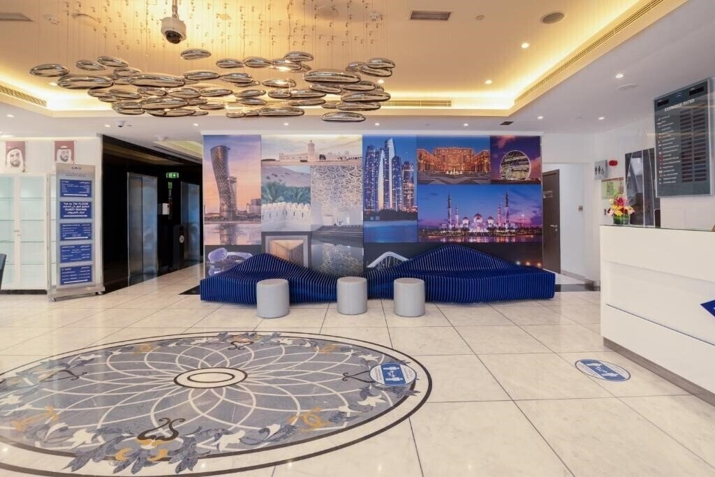 Изображение Gravity Hotel Abu Dhabi 3*