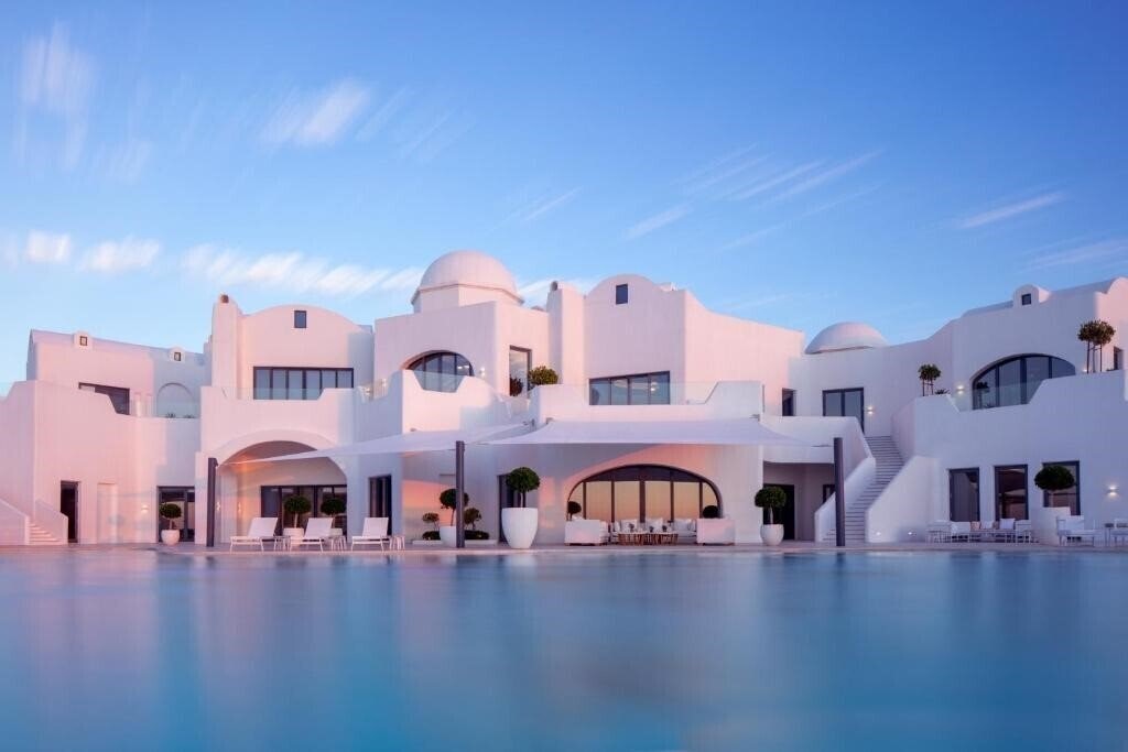 Anantara Santorini Abu Dhabi Retreat 5* суреті