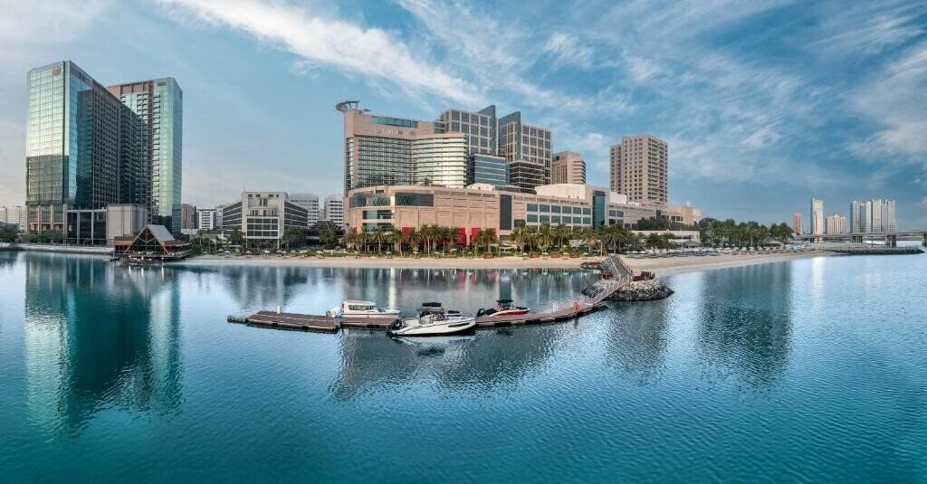Фото Beach Rotana Hotel & Towers 5*