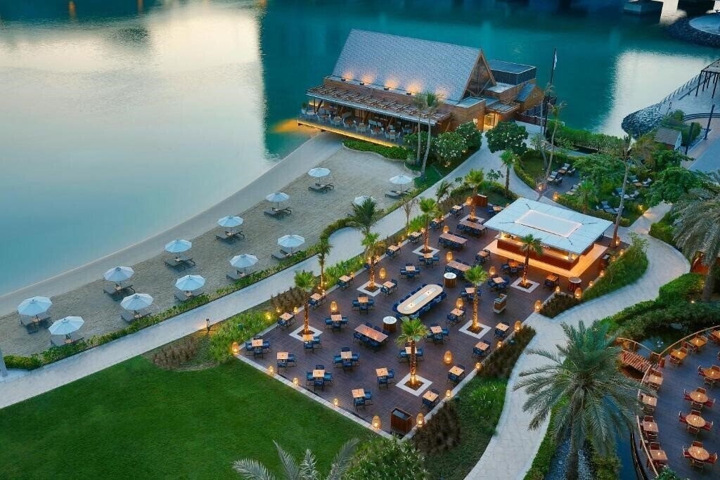 Beach Rotana Hotel & Towers 5* фотосуреті