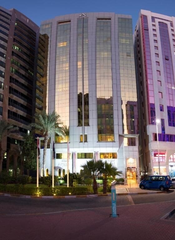 Отель Al Rawda Arjaan by Rotana (ex. Al Rawda Rotana Suites) 4*