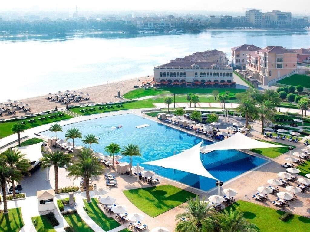 Фото The Ritz Carlton Abu Dhabi Grand Canal 5*