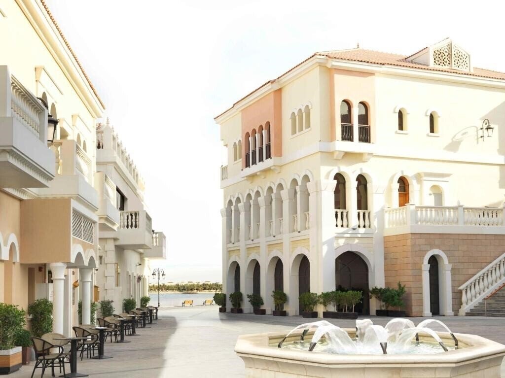 The Ritz Carlton Abu Dhabi Grand Canal 5* суреті