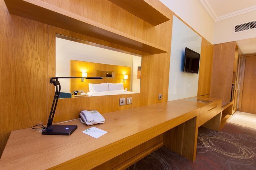 Изображение Holiday Inn Abu Dhabi by IHG (ex. Holiday Inn Abu Dhabi) 4*