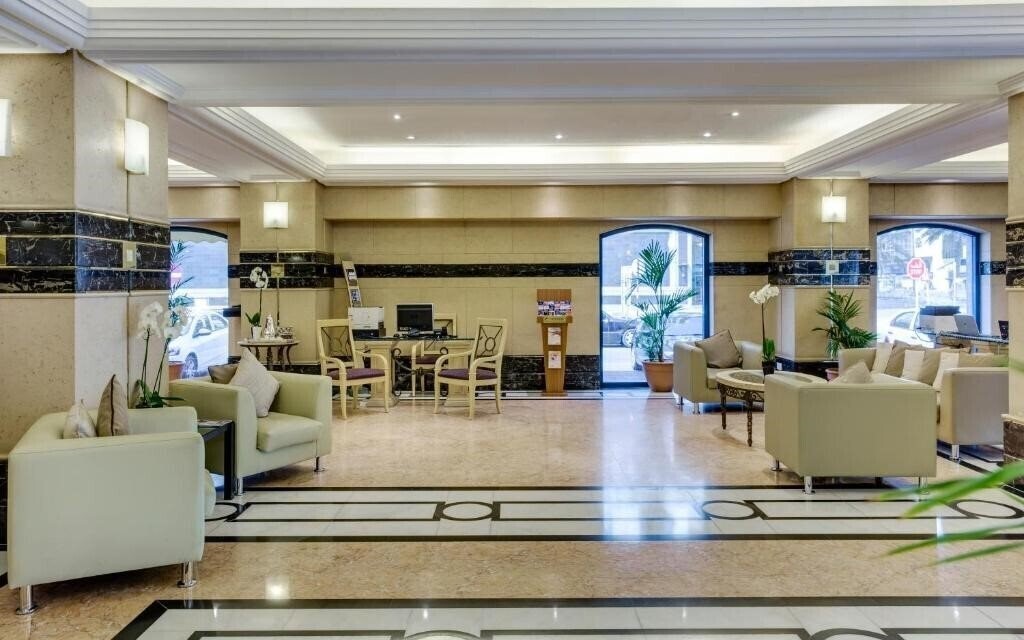 Novel Hotel City Center (ex. Mercure Abu Dhabi Centre Hotel) 4* суреті