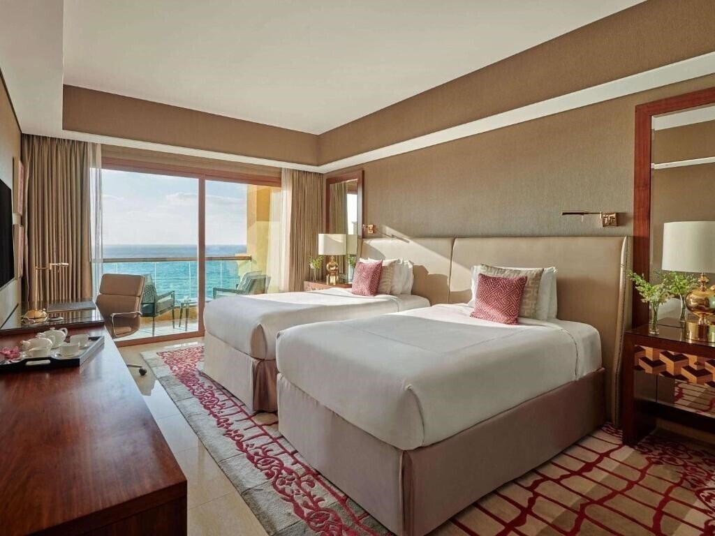 Фото Fairmont Ajman 5*