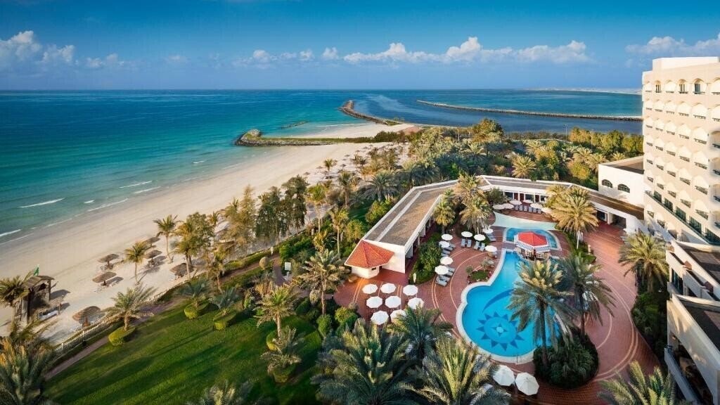 Ajman Hotel & Villas by Blazon Hotels (ex. Kempinski Hotel Ajman) 5* фотосуреті