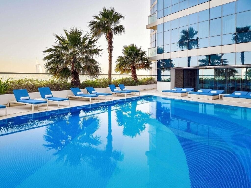 Отель Novotel Dubai Al Barsha Hotel 4*