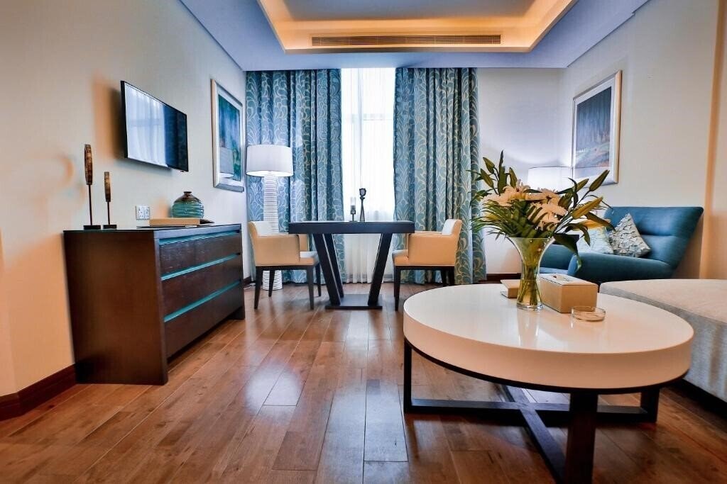 Signature Hotel Al Barsha 4* суреті