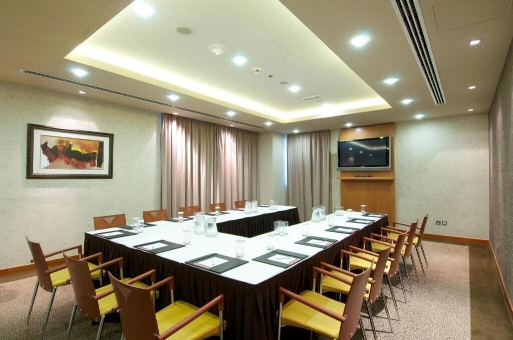Изображение Montreal Barsha Hotel 4*