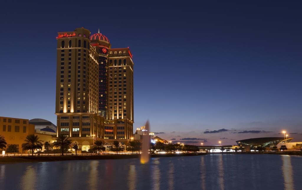 Отель Sheraton Mall Of The Emirates 5*