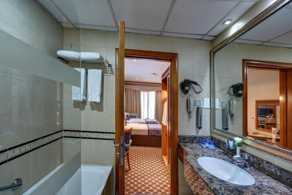 Фотография Orchid Hotel Al Barsha (ex. Golden Tulip Al Barsha) 4*